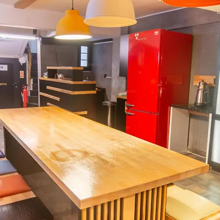 Lägenhet Besiktas 2 Bed & Sofa Bed Istanbul